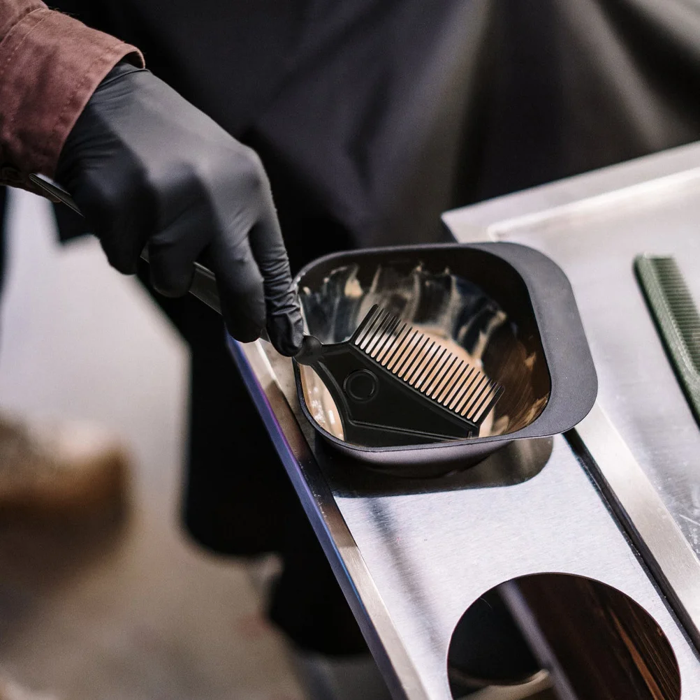 3Pcs Hair Tint Brushes Evenly Distributed Bristles Comfortable Grip for Hairdressing Salon Personal Use Dyeing Supplies
3Pcs Hair Tint Brushes Evenly Distributed Bristles Comfortable Grip for Hairdressing Salon Personal Use Dyeing Supplies