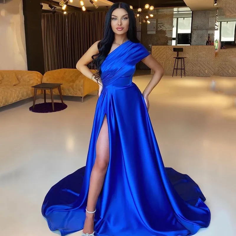 On Zhu Sexy Royal Blue Prom Dresses One Shoulder Split Evening 2023 Saudi Arabia Floor Length Night Cocktail Party Gowns
On Zhu Sexy Royal Blue Prom Dresses One Shoulder Split Evening 2023 Saudi Arabia Floor Length Night Cocktail Party Gowns