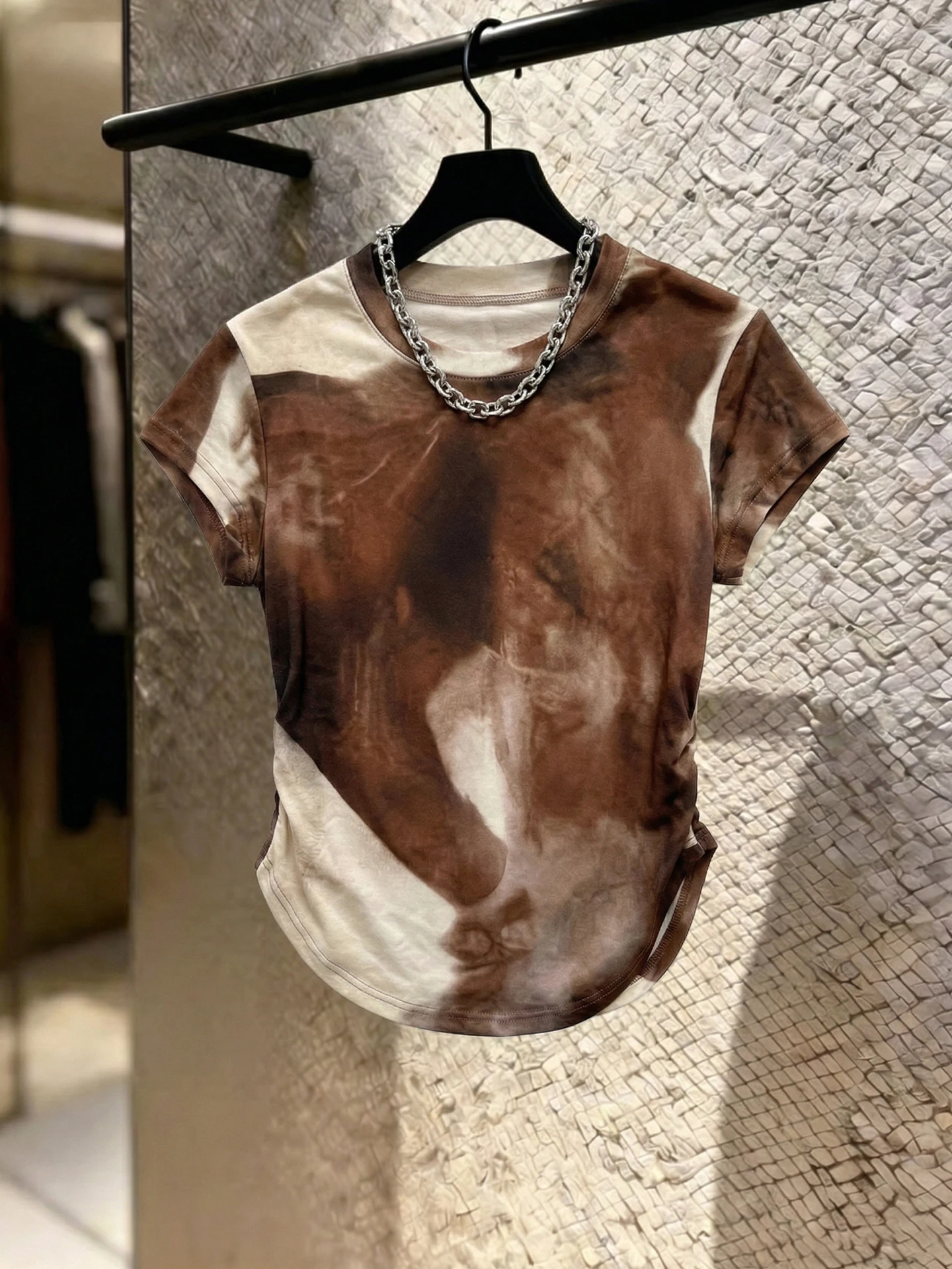 Retro Korean Style Short Sleeve T-Shirt Women's Fashionable Color Block Top Elegant Design Summer 2026 Age Reduction Trendy
Retro Korean Style Short Sleeve T-Shirt Women's Fashionable Color Block Top Elegant Design Summer 2026 Age Reduction Trendy