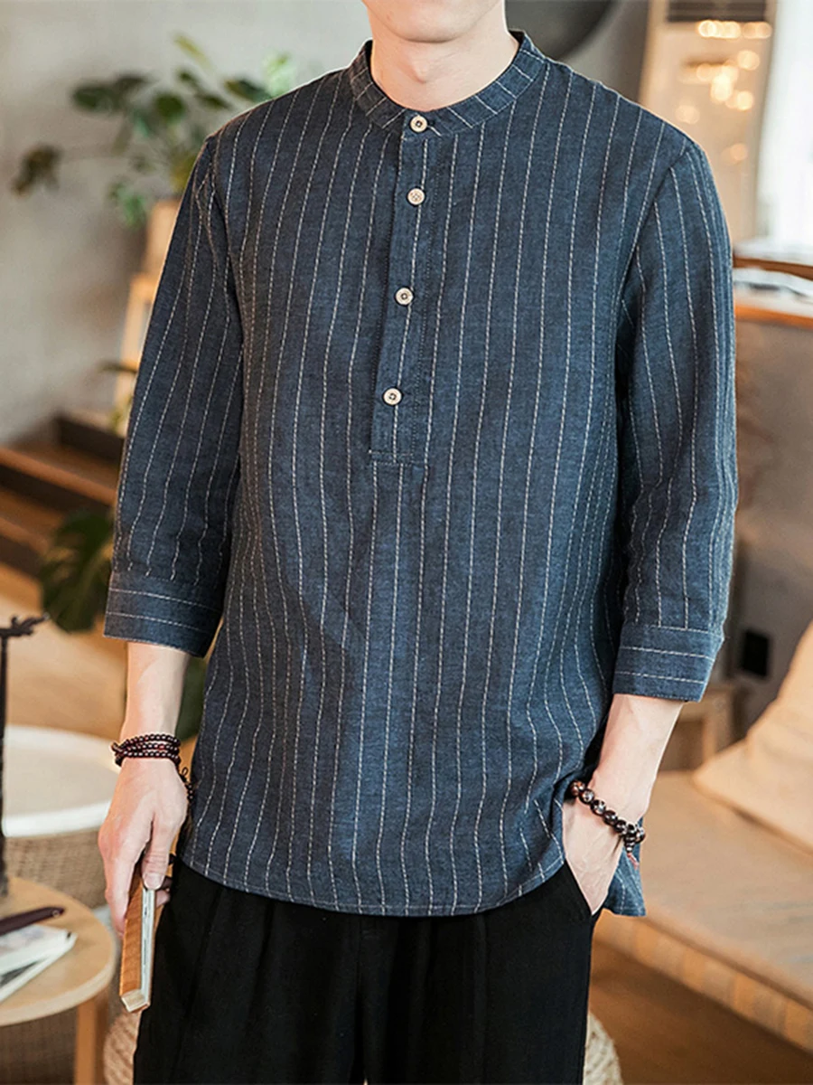 Lin Men ort Pants irt Мужская летняя футболка с маленьким воротником в полоску irt Sle Tang Suit Cotton Lin Seven-Quarter Sve
Lin Men ort Pants irt Мужская летняя футболка с маленьким воротником в полоску irt Sle Tang Suit Cotton Lin Seven-Quarter Sve