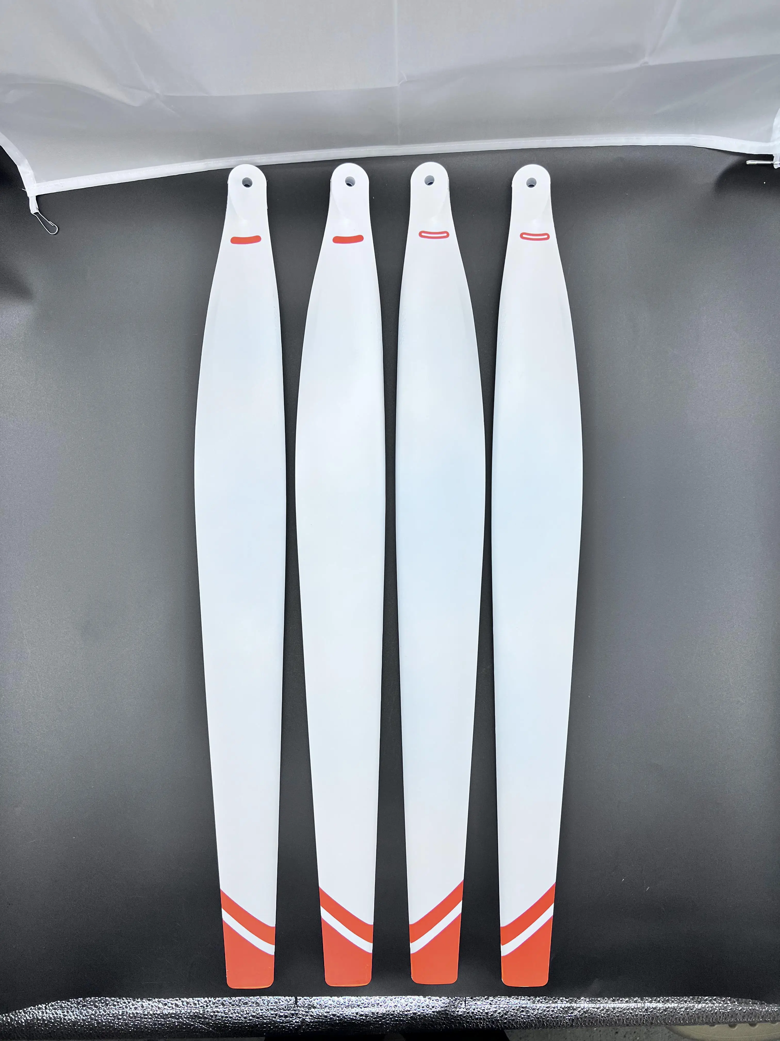 Agras Carbon Fiber Plastic Mix White Propellers T20P/T40/T50For DJI Drone Parts Drone Accessories 5413 5415
Agras Carbon Fiber Plastic Mix White Propellers T20P/T40/T50For DJI Drone Parts Drone Accessories 5413 5415