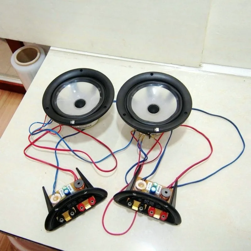 Высококачественные в употреблении полнодиапазонные коаксиальные высокочастотные динамики HiFi диаметром 6,5 дюйма, титановая пленка,
Высококачественные в употреблении полнодиапазонные коаксиальные высокочастотные динамики HiFi диаметром 6,5 дюйма, титановая пленка,