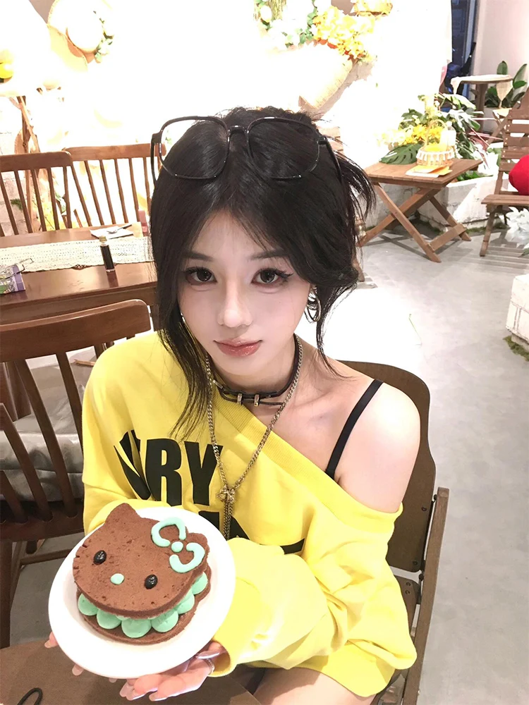 American Style Oversize Long Sleeve round Neck Sweatshirt Women's Spring Autumn New Chic Loose Lazy Design Sense Top
American Style Oversize Long Sleeve round Neck Sweatshirt Women's Spring Autumn New Chic Loose Lazy Design Sense Top