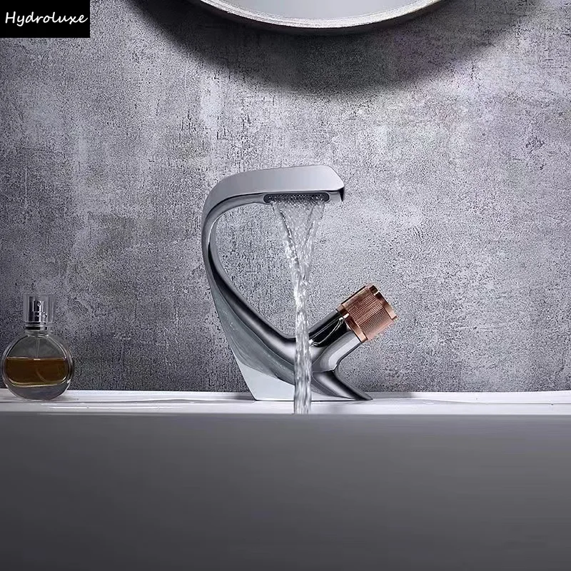 Bathroom Deck Mounted Basin Faucet Black Sink Taps Single Hole Water Tap Hot and Cold Lavatory Vessel Basin Luxury Brass Faucet
Bathroom Deck Mounted Basin Faucet Black Sink Taps Single Hole Water Tap Hot and Cold Lavatory Vessel Basin Luxury Brass Faucet