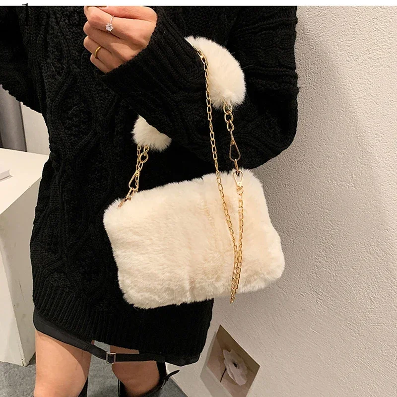 Autumn Winter Plush Faux Fur Small Square Chain Crossbody Shoulder Bag Warm Shopper Tote
Autumn Winter Plush Faux Fur Small Square Chain Crossbody Shoulder Bag Warm Shopper Tote