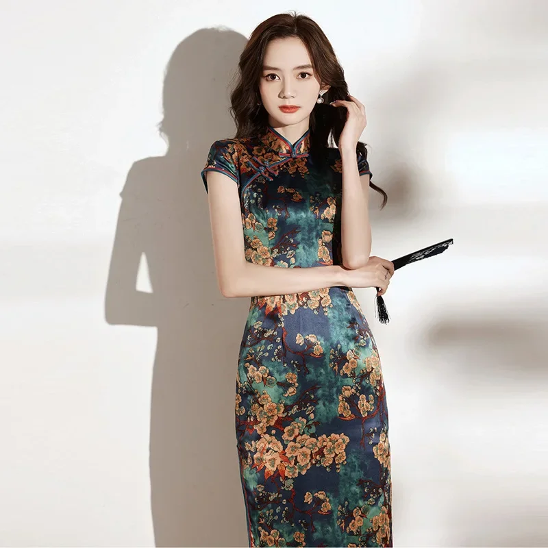 Yourqipao Summer 2025 Catwalk Long Cheongsam High Sense Traditional Retro Qipao Chinese Style Costumes Evening Dress for Women
Yourqipao Summer 2025 Catwalk Long Cheongsam High Sense Traditional Retro Qipao Chinese Style Costumes Evening Dress for Women