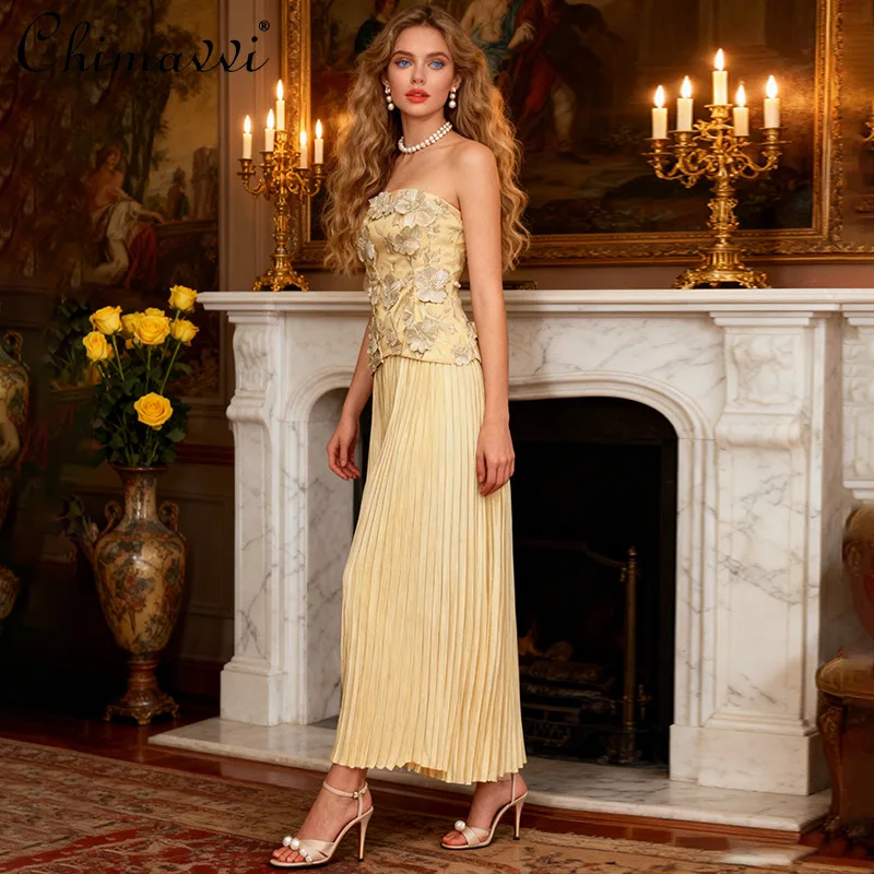 French Elegant Temperament Celebrity 3D Embroidery Applique Strapless Tops High Waist Pleated Long Skirt Two-piece Set for Women
French Elegant Temperament Celebrity 3D Embroidery Applique Strapless Tops High Waist Pleated Long Skirt Two-piece Set for Women