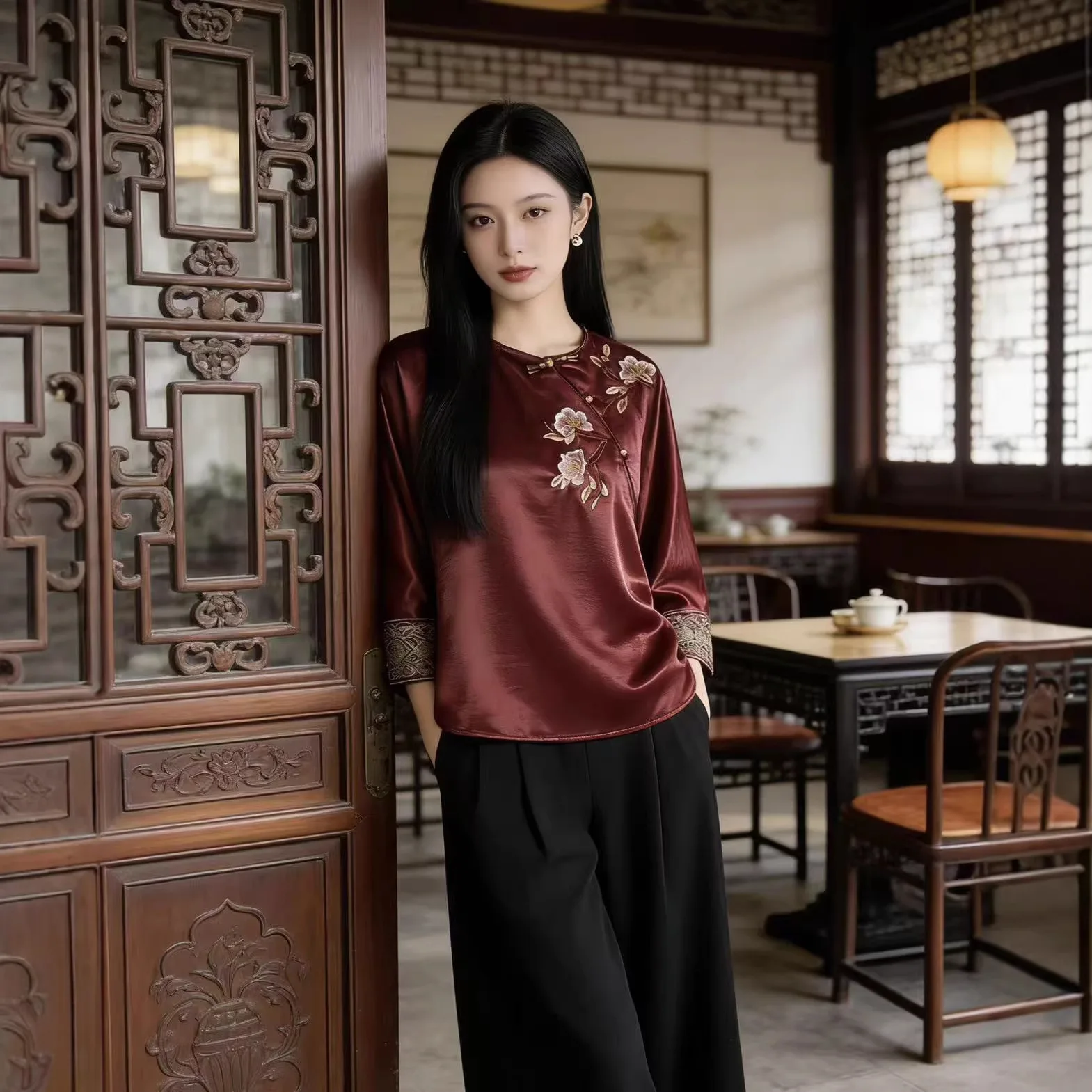 New 2026 Chinese Style Women's Embroidered Acetate Top Heavy Embroidery Shirt Loose Fit Long Sleeve Spring Summer Fashion
New 2026 Chinese Style Women's Embroidered Acetate Top Heavy Embroidery Shirt Loose Fit Long Sleeve Spring Summer Fashion