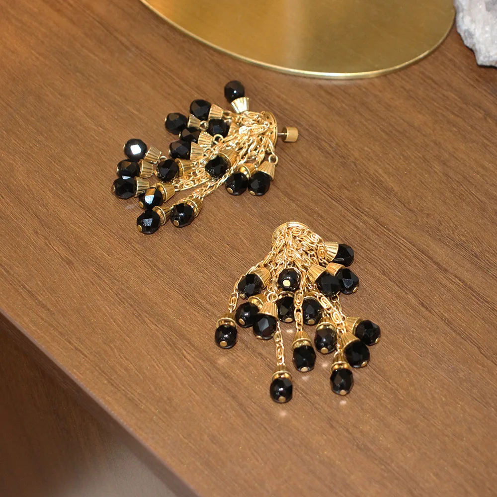 Long, Drop-ear Black Crystal Tassel Earrings - A Unique, Vintage-inspired Accessory
Long, Drop-ear Black Crystal Tassel Earrings - A Unique, Vintage-inspired Accessory
