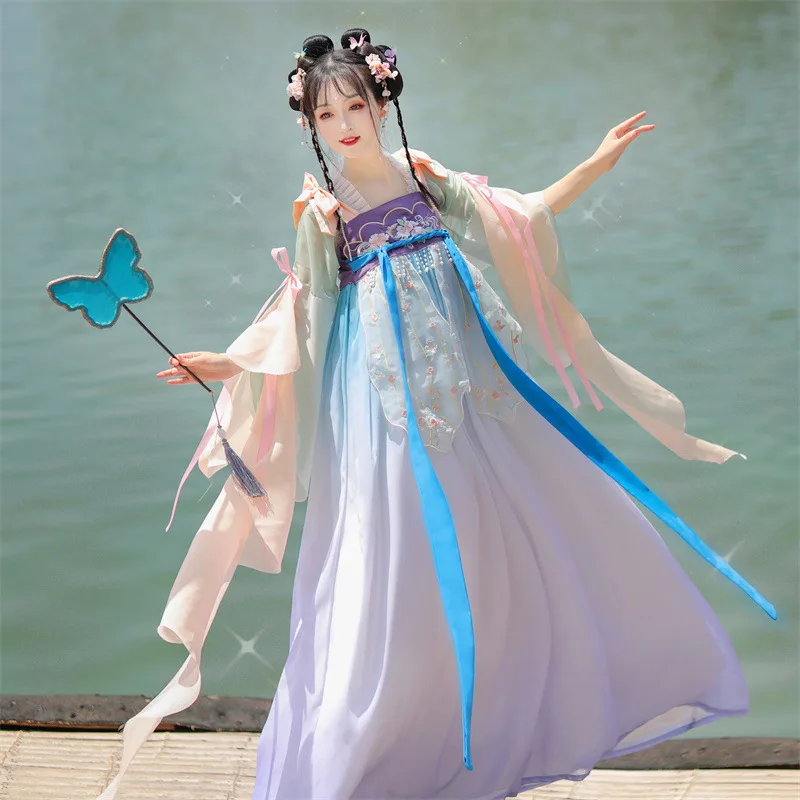 NT128 Ming system Hanfu female autumn and winter national thickened with velvet square collar on the front coat improved hor
NT128 Ming system Hanfu female autumn and winter national thickened with velvet square collar on the front coat improved hor