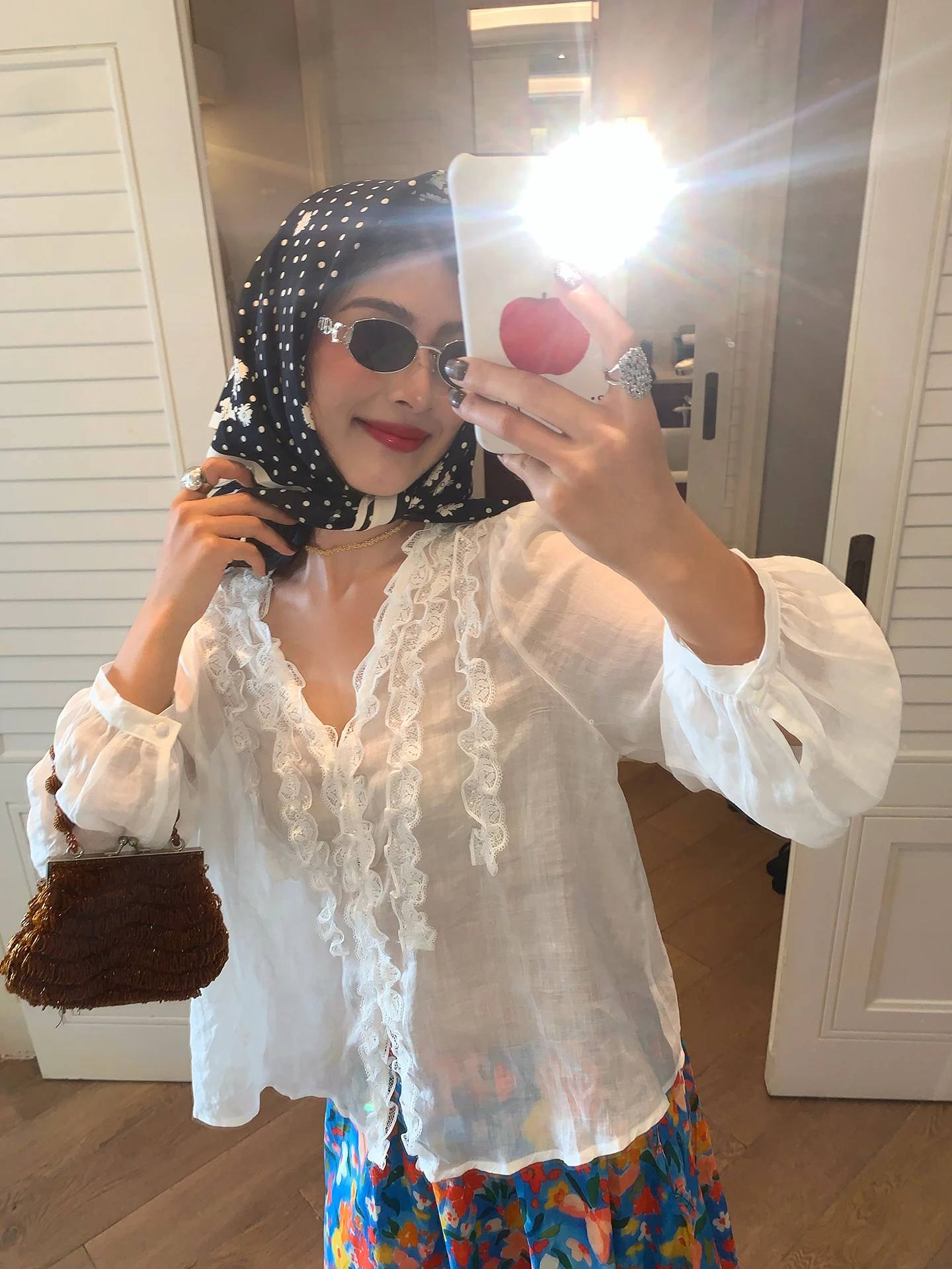 White Long Sleeve Lace Splice Women's Shirt Casual Style Breathable Linen Material V-Neck Open Cardigan Regular Fit Summer New
White Long Sleeve Lace Splice Women's Shirt Casual Style Breathable Linen Material V-Neck Open Cardigan Regular Fit Summer New