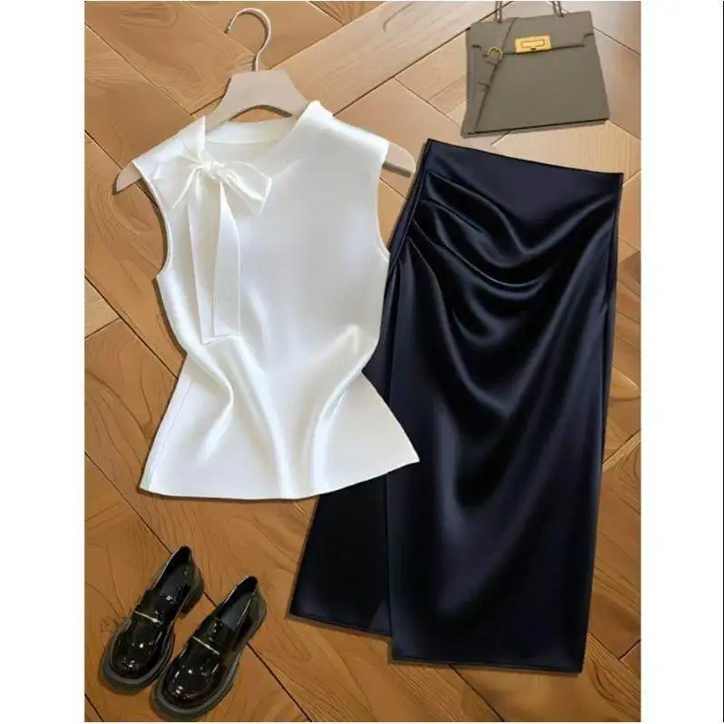 Elegant Knot Sleeveless Top And Slimming Skirt Two-Piece Set for Commuting Summer Fashion Women's Clothing
Elegant Knot Sleeveless Top And Slimming Skirt Two-Piece Set for Commuting Summer Fashion Women's Clothing