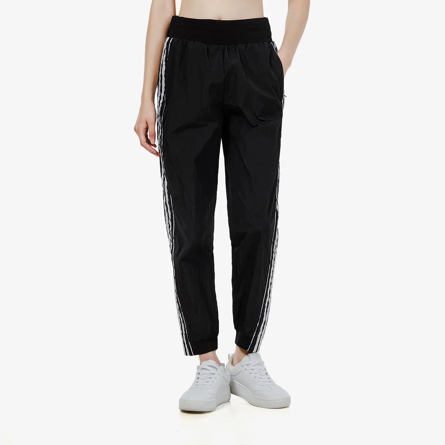 Женские модные спортивные тканые брюки Adidas Originals H09726
Женские модные спортивные тканые брюки Adidas Originals H09726