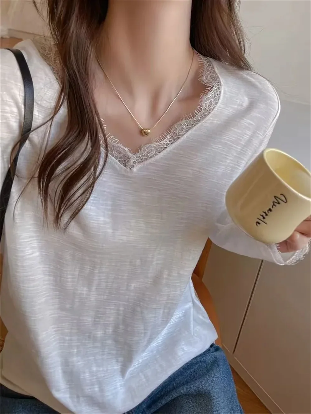 Sexy Lace V-Neck Pullover Women Patchwork Long Sleeve T-shirt All Match Loose Woman Spring Autumn Basic Solid Color Tops Ladies
Sexy Lace V-Neck Pullover Women Patchwork Long Sleeve T-shirt All Match Loose Woman Spring Autumn Basic Solid Color Tops Ladies