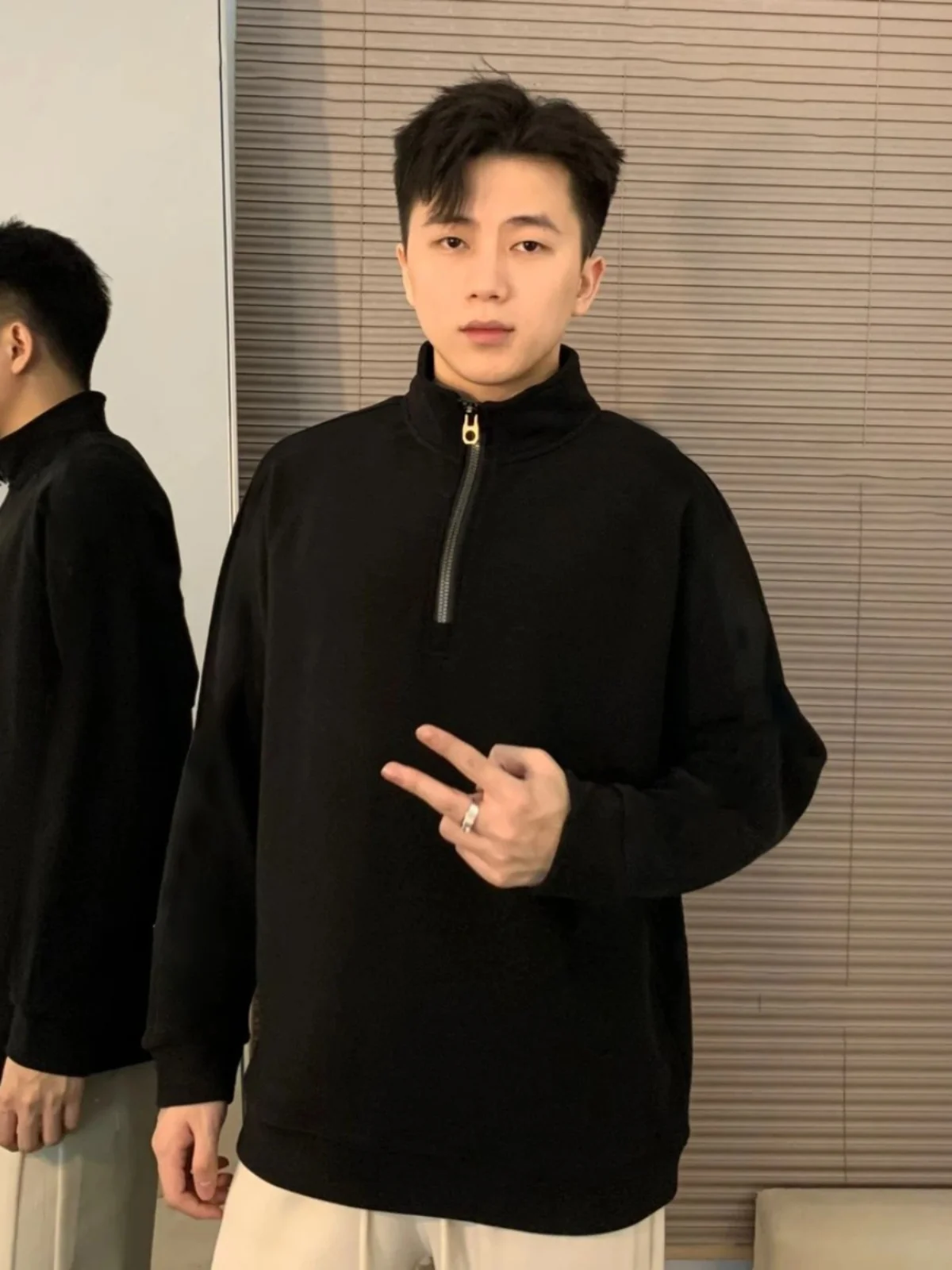 Black Half Zipper Men's Sweatshirt Cleanfit Heavyweight Stand Collar Inner Wear American High Street Half High Collar Jacket
Black Half Zipper Men's Sweatshirt Cleanfit Heavyweight Stand Collar Inner Wear American High Street Half High Collar Jacket