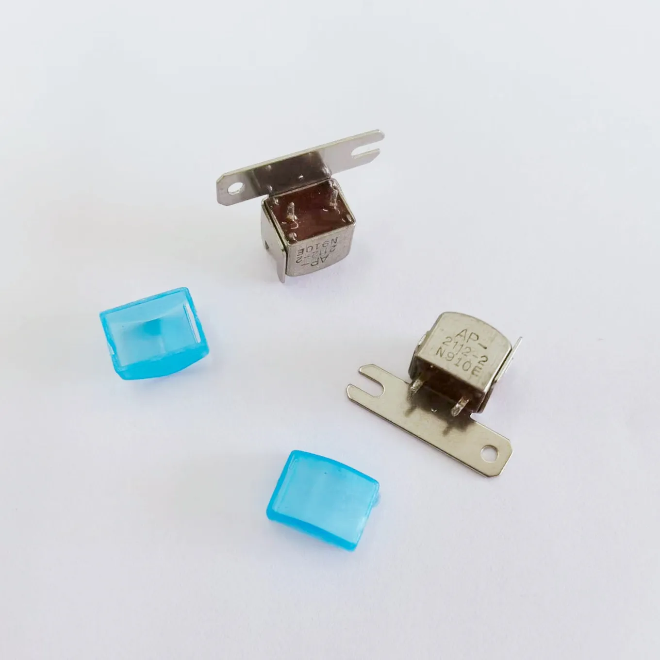 Original new 100% recording machine mono head 2pin 450-ohm inline microphone inductor AP2112-2
Original new 100% recording machine mono head 2pin 450-ohm inline microphone inductor AP2112-2