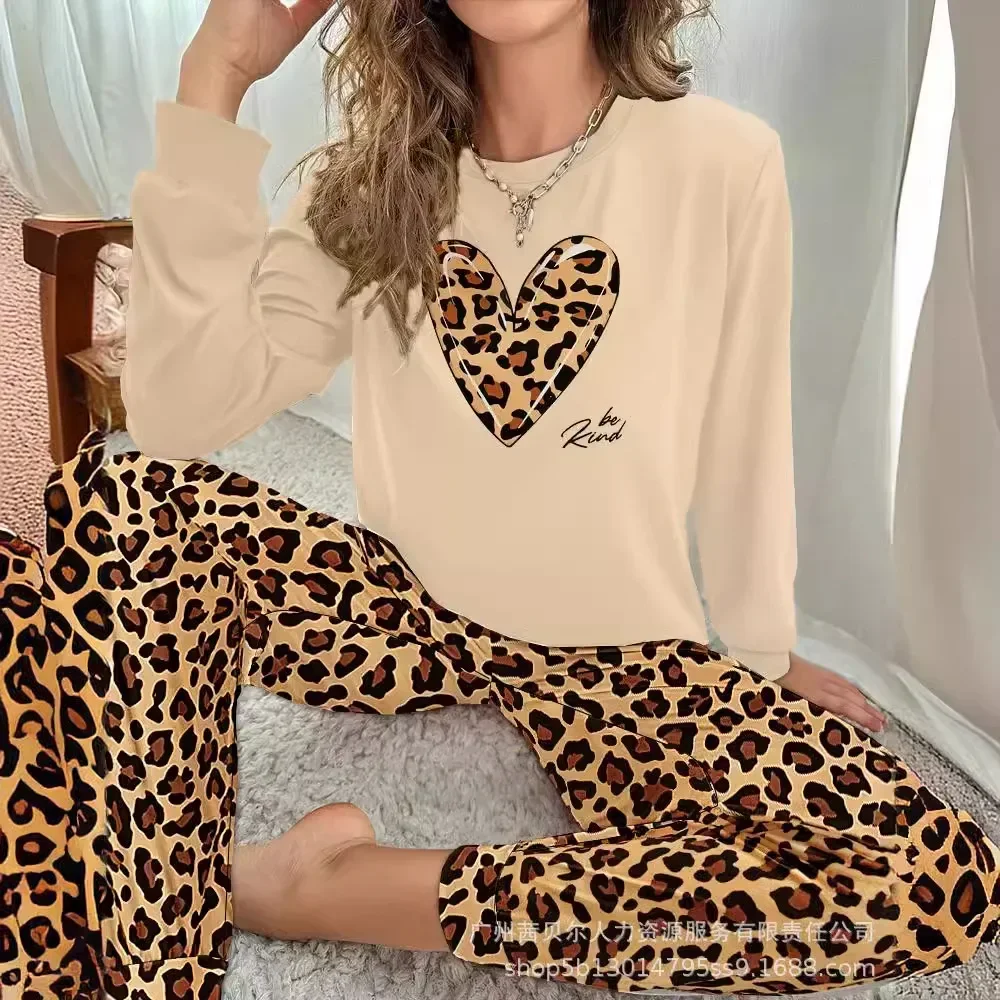 Женский топ с леопардовым сердечком и круглым вырезом, топ с длинными рукавами, брюки, домашний костюм из двух предметов, пуловер, брюки с высокой талией, брюки
Женский топ с леопардовым сердечком и круглым вырезом, топ с длинными рукавами, брюки, домашний костюм из двух предметов, пуловер, брюки с высокой талией, брюки