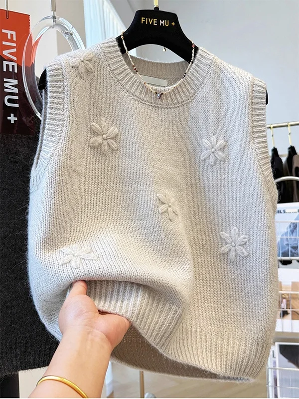 Мужской вязаный жилет большого размера с вышивкой, осенне-зимний, с круглым вырезом, свободного кроя, для многослойных образов
Мужской вязаный жилет большого размера с вышивкой, осенне-зимний, с круглым вырезом, свободного кроя, для многослойных образов