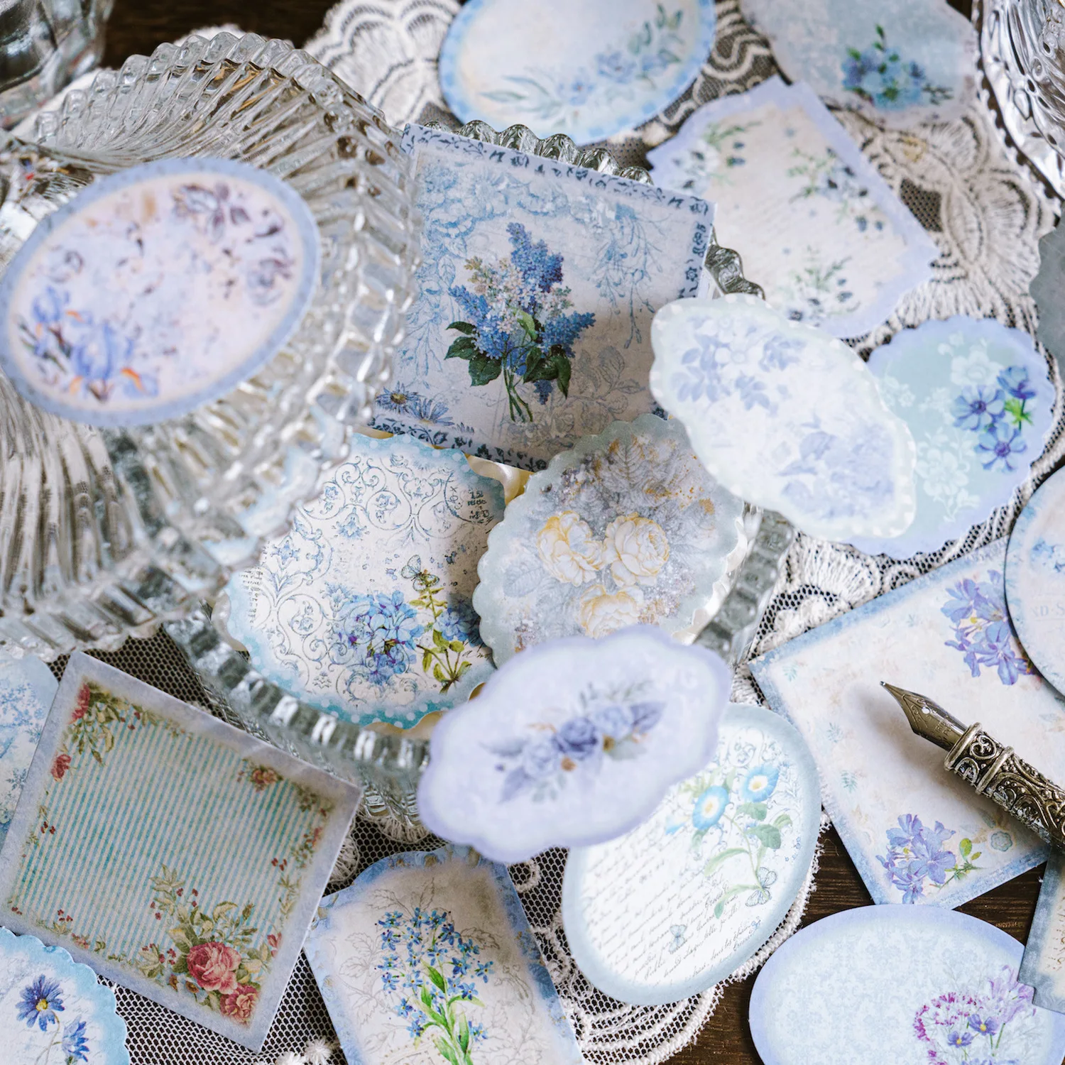 40 Pcs Flowers Lables Stickers DIY Scrapbooking Decorative Material Card Making Supplies Planner Diary Album Aesthetic Sticker
40 Pcs Flowers Lables Stickers DIY Scrapbooking Decorative Material Card Making Supplies Planner Diary Album Aesthetic Sticker