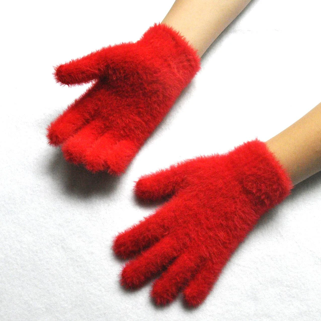 New Winter Imitation Mink Fur Warm Gloves For 5-11Y Children Student Solid Knitted Plush Furry Full Finger Mittens Hand Warmer
New Winter Imitation Mink Fur Warm Gloves For 5-11Y Children Student Solid Knitted Plush Furry Full Finger Mittens Hand Warmer