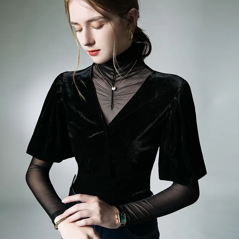 2023 Fall Winter Vintage Style Fake Two Pieces Velvet T-Shirt Chic Sexy Patchwork Perspective Mesh Tops Long Sleeve Tees 39314
2023 Fall Winter Vintage Style Fake Two Pieces Velvet T-Shirt Chic Sexy Patchwork Perspective Mesh Tops Long Sleeve Tees 39314
