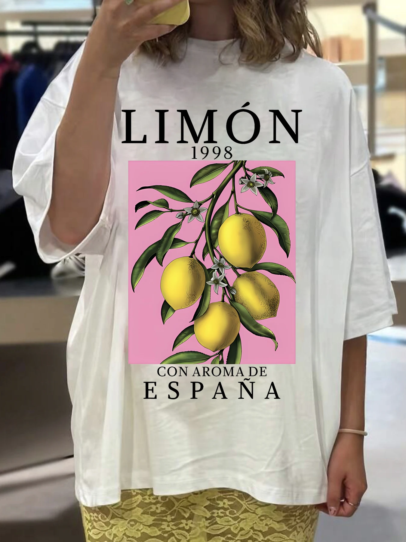 English letters and lemons Plus size women's round neck short sleeve T-shirt with elastic half sleeves and trendy prints
English letters and lemons Plus size women's round neck short sleeve T-shirt with elastic half sleeves and trendy prints