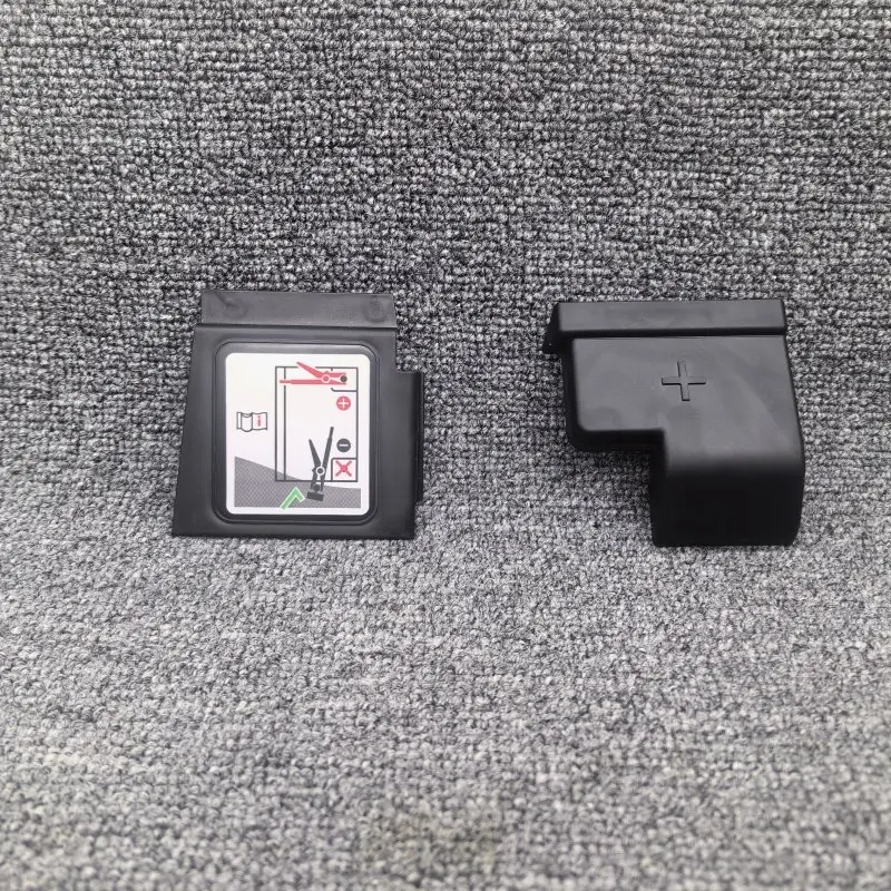 Защитная крышка для положительного и отрицательного клемм аккумулятора (1 шт.) для Touareg, Coupe, Terra, Viloran, Touran X
Защитная крышка для положительного и отрицательного клемм аккумулятора (1 шт.) для Touareg, Coupe, Terra, Viloran, Touran X