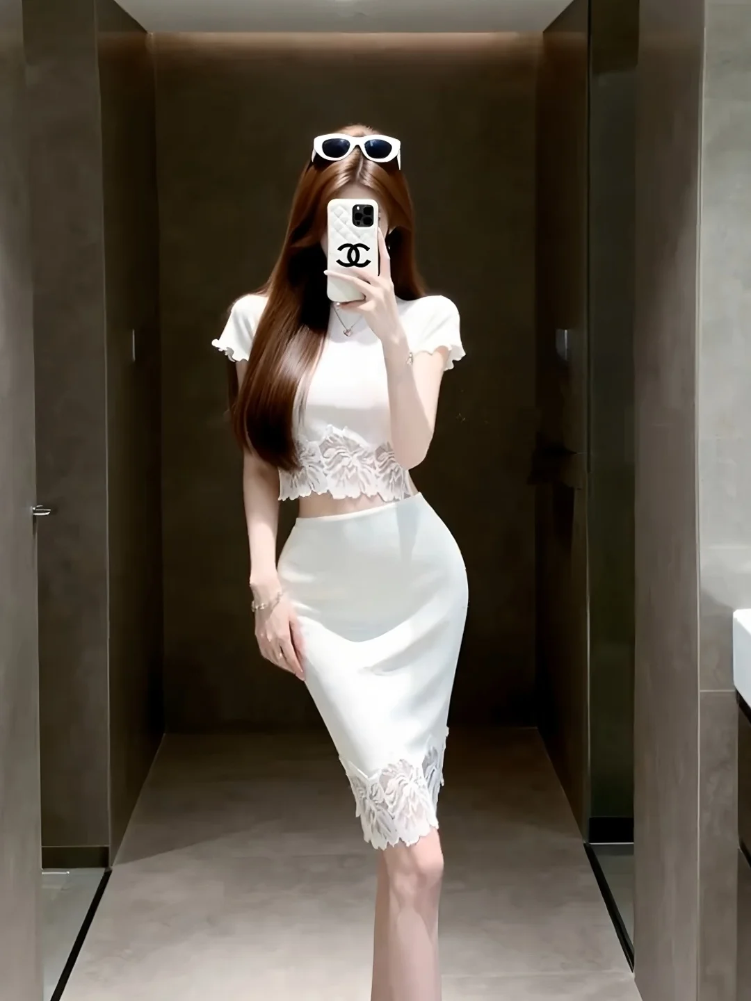 Pure Desire Lace Splicing Women's Summer New Style Slimming Versatile White Two-Piece Set Short Sleeve High Waist Skirt
Pure Desire Lace Splicing Women's Summer New Style Slimming Versatile White Two-Piece Set Short Sleeve High Waist Skirt
