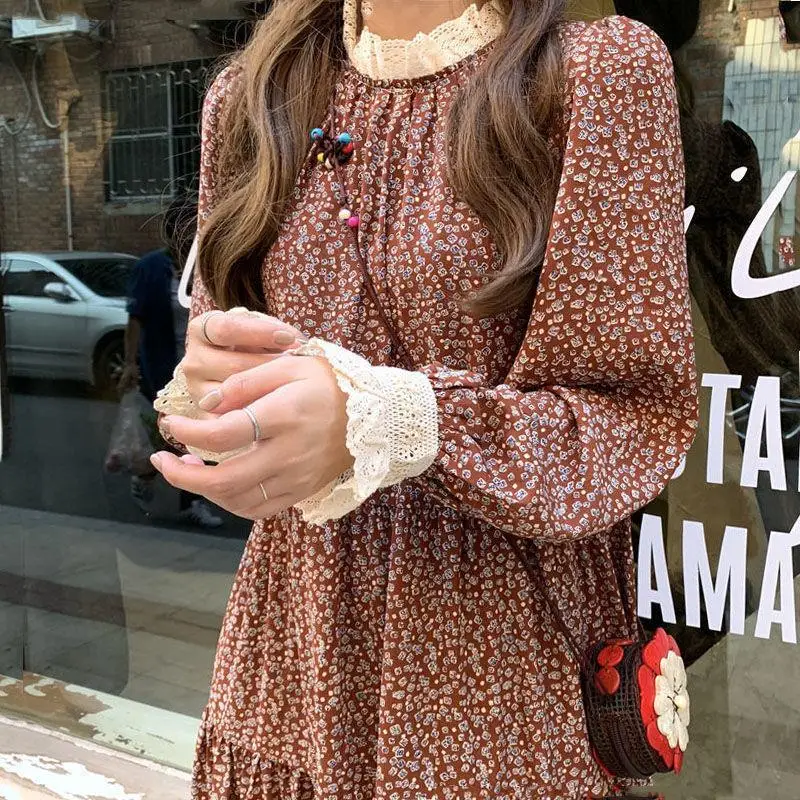 Floral Print Long Sleeve Dress Vintage Initial Travel Loose Inner Wear Base Layer Street Style plus Size Mid-Length Gown
Floral Print Long Sleeve Dress Vintage Initial Travel Loose Inner Wear Base Layer Street Style plus Size Mid-Length Gown