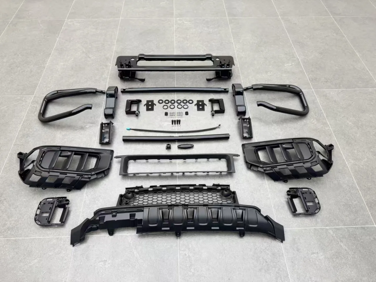 Suitable for 25 Mercedes-Benz G-Class W465G500G450G63 bull railing crash bumper
Suitable for 25 Mercedes-Benz G-Class W465G500G450G63 bull railing crash bumper