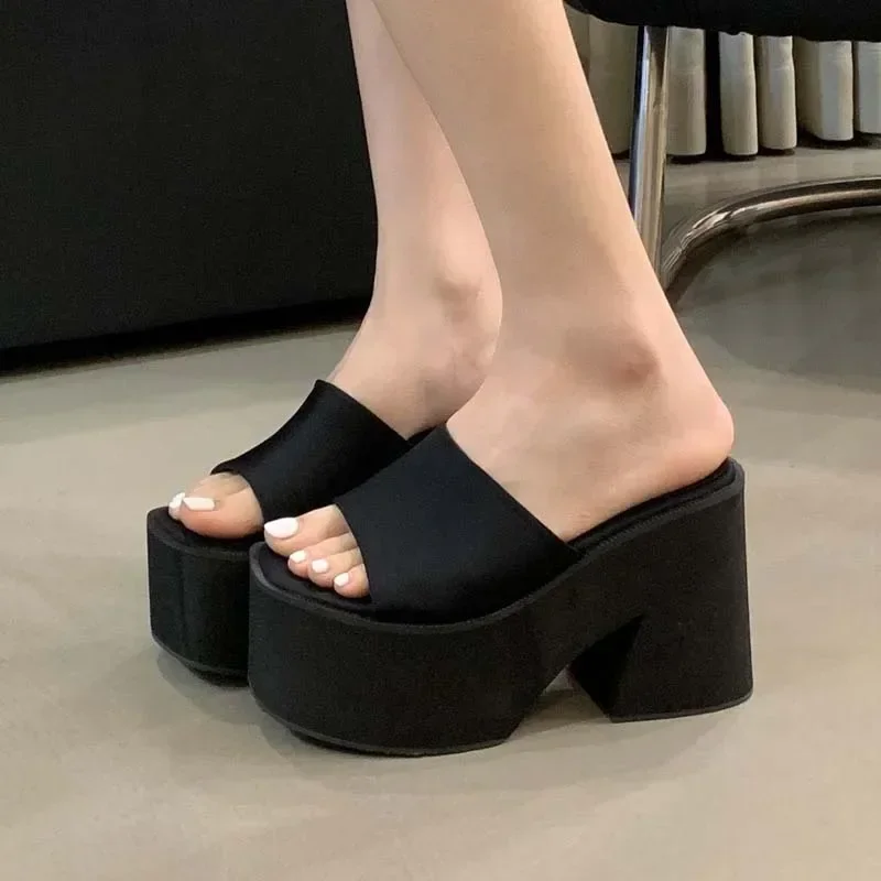 2025 White Sandals Platform Heels Slippers For Women Black 11cm Chunky Heeled Sandals Summer Gladiator Shoes Sandalias De Mujer
2025 White Sandals Platform Heels Slippers For Women Black 11cm Chunky Heeled Sandals Summer Gladiator Shoes Sandalias De Mujer