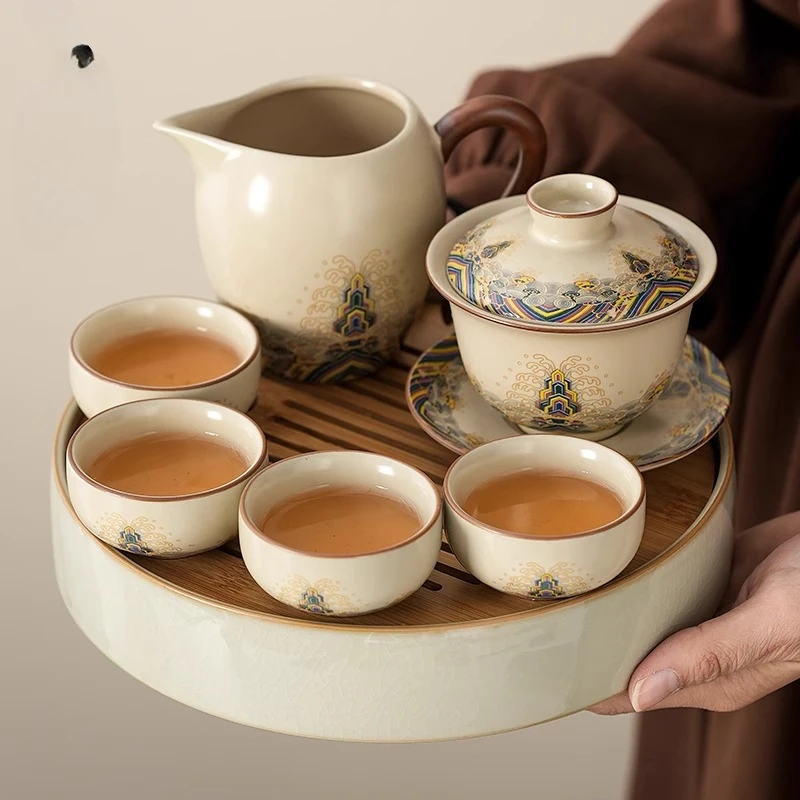 Kung Fu tea set, household tea, special ceramics, high-end set of tea cups 
Kung Fu tea set, household tea, special ceramics, high-end set of tea cups
