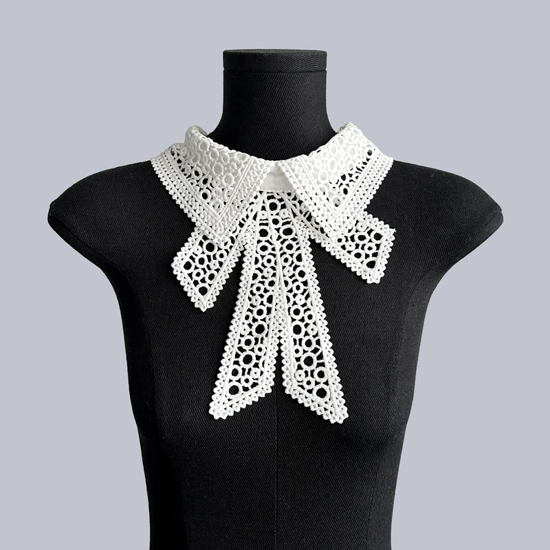 Embroidered Hollow Out Floral Lapel Fake Collar Dress Shirt Sweater Shawl Wrap Detachable Decoration Collar Ladies Top Collars
Embroidered Hollow Out Floral Lapel Fake Collar Dress Shirt Sweater Shawl Wrap Detachable Decoration Collar Ladies Top Collars