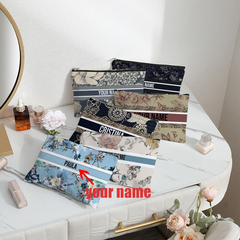 Vintage Floral Makeup Bag Custom Name Handbag for Women Travel Cosmetic Organizer Toilet Pouch Trendy Side Bag for Ladies Purse
Vintage Floral Makeup Bag Custom Name Handbag for Women Travel Cosmetic Organizer Toilet Pouch Trendy Side Bag for Ladies Purse
