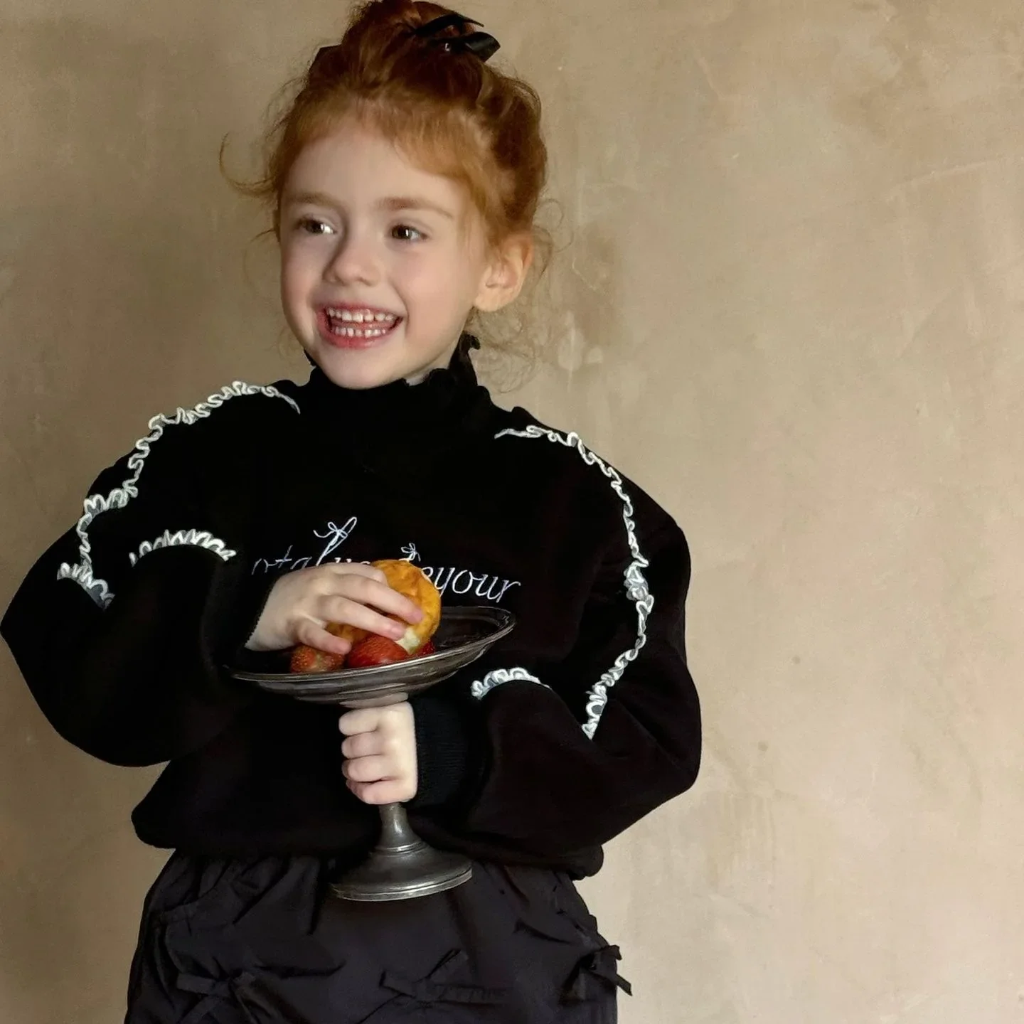 2024 Winter Children Clothing Children New Velvet Lace Hoodie Girls Korean Hoodie Thickened Winter Hoodie Top
2024 Winter Children Clothing Children New Velvet Lace Hoodie Girls Korean Hoodie Thickened Winter Hoodie Top