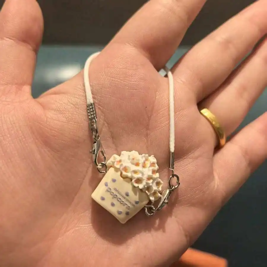 Mini Resin Popcorn Pendant Keychain For Bag Phone Strap Accessories
Mini Resin Popcorn Pendant Keychain For Bag Phone Strap Accessories