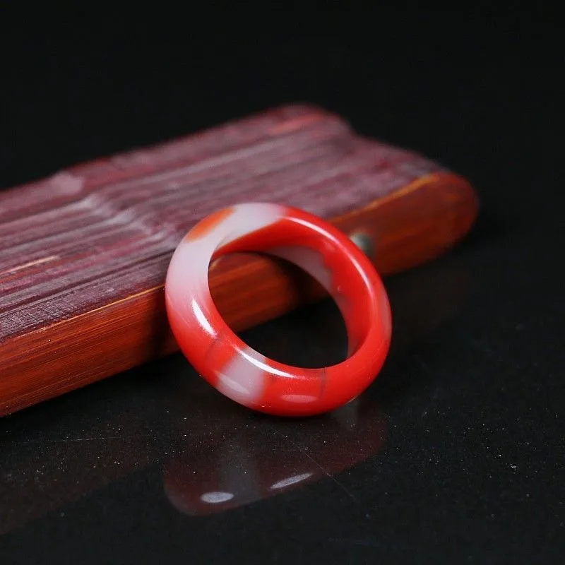 New Natural Red and White Men's and Women's, Fashionable Temperament Ring
New Natural Red and White Men's and Women's, Fashionable Temperament Ring