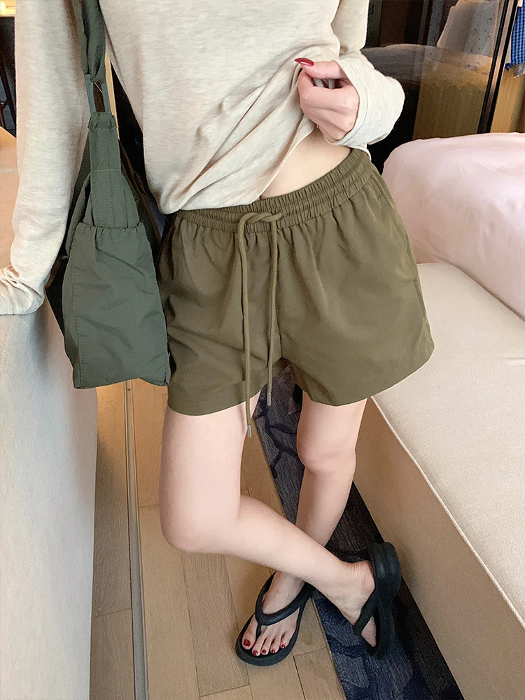 MosesQueen High Waist Drawstring Elastic Casual Shorts Straight Leg Loose Slimming Sports Pants Women's Fashion Spring 2026
MosesQueen High Waist Drawstring Elastic Casual Shorts Straight Leg Loose Slimming Sports Pants Women's Fashion Spring 2026