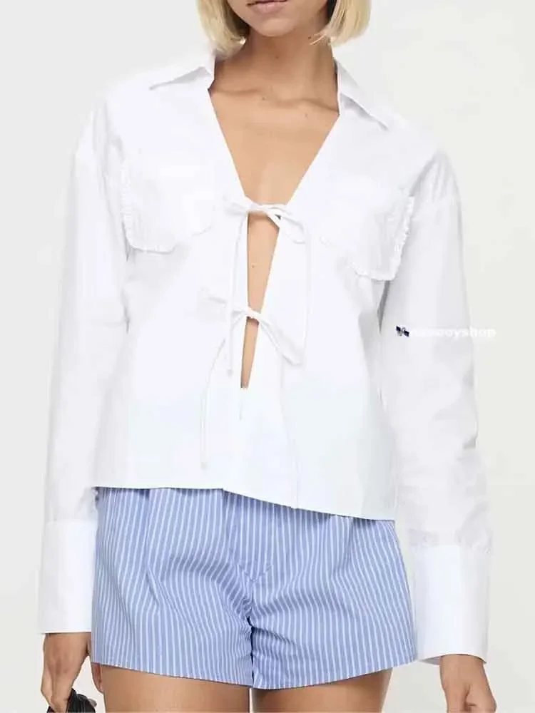European style new women's fashion versatile temperament French small pleated pocket tie long sleeve shirt
European style new women's fashion versatile temperament French small pleated pocket tie long sleeve shirt