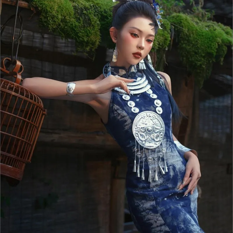 Hand-tie-dyed cheongsam style ethnic clothing women's Chinese-style fashion show daily characteristic photo wear
Hand-tie-dyed cheongsam style ethnic clothing women's Chinese-style fashion show daily characteristic photo wear