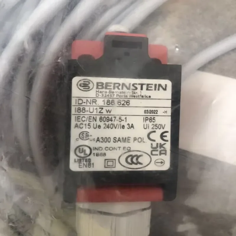New, Ready Stock Brand New BERNSTEIN LIMIT SWITCH 188-626 15m Cable for Plc
New, Ready Stock Brand New BERNSTEIN LIMIT SWITCH 188-626 15m Cable for Plc