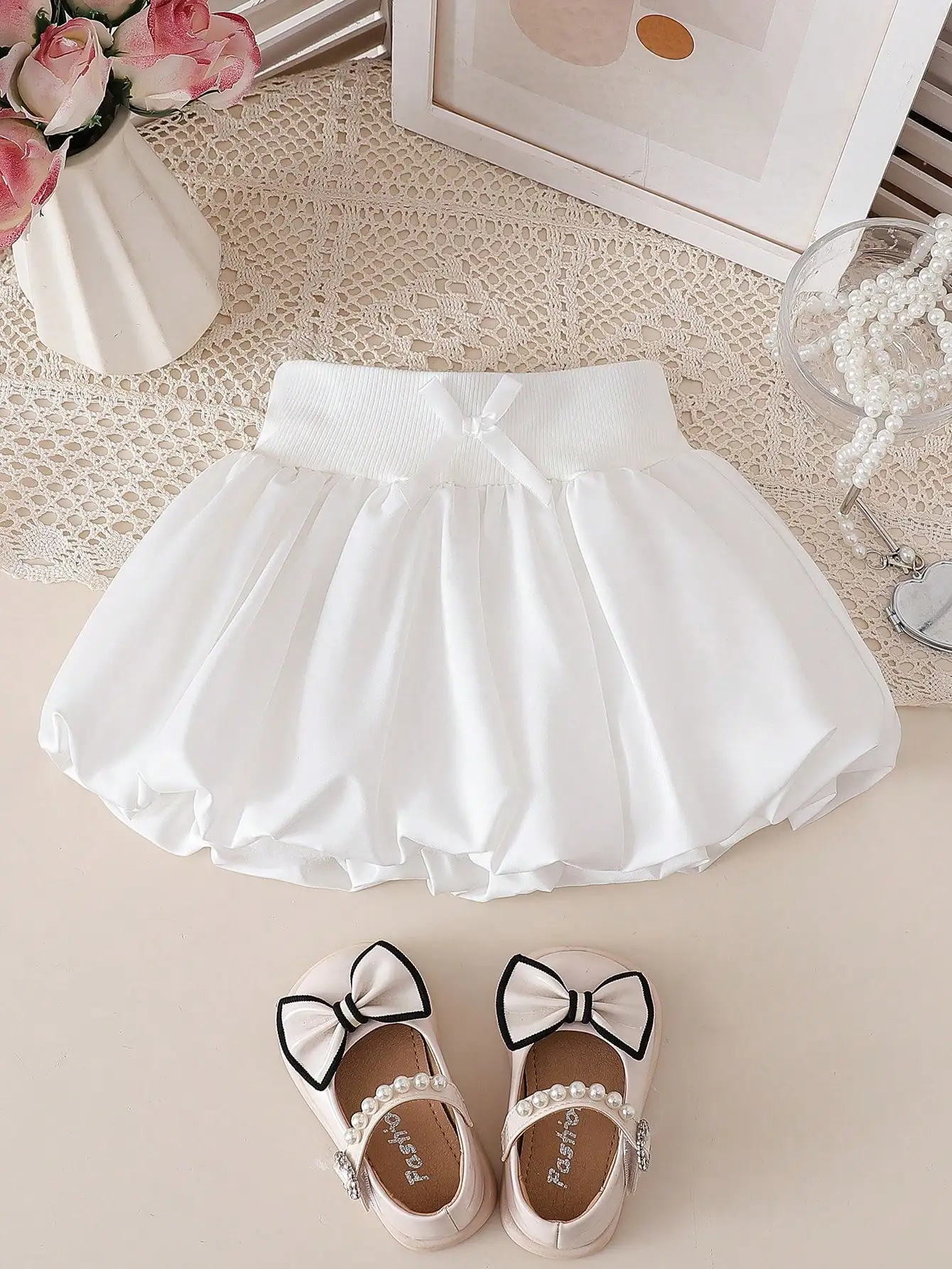 White A-Line Bubble Skirt for Toddler Girls with Satin Finish and Bow Waistband
White A-Line Bubble Skirt for Toddler Girls with Satin Finish and Bow Waistband