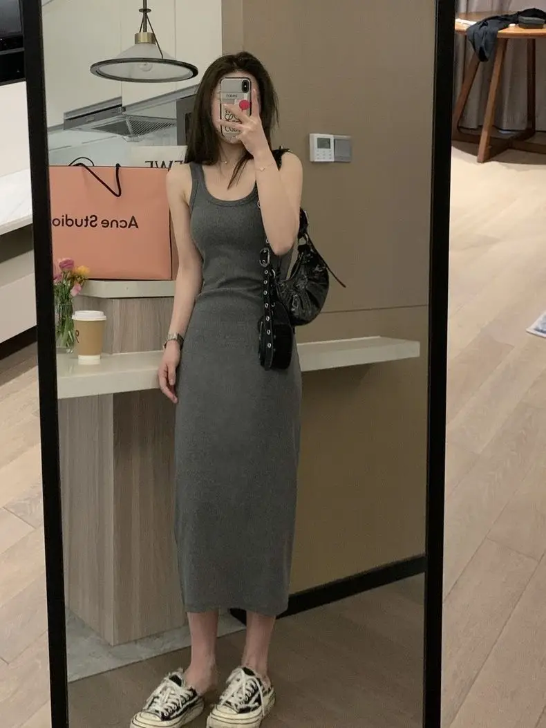 Summer New Women's Camisole Dress Loose and Casual Sleeveless Hip Wrap Skirt
Summer New Women's Camisole Dress Loose and Casual Sleeveless Hip Wrap Skirt