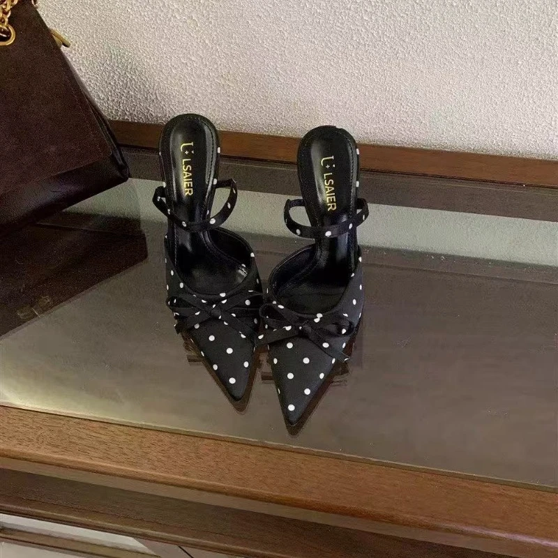 Spring and Summer New French Polka Dot Pointed-Toe Flat Sandals for Women Strappy Backless High Heels with Bow and Thin Heel
Spring and Summer New French Polka Dot Pointed-Toe Flat Sandals for Women Strappy Backless High Heels with Bow and Thin Heel