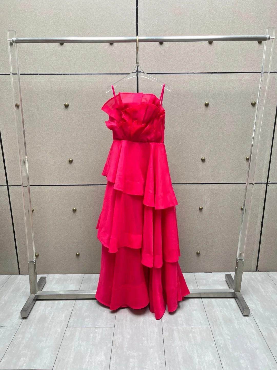Elegant Strapless Cocktail Dress Premium Satin Formal Evening Gown Women Party
Elegant Strapless Cocktail Dress Premium Satin Formal Evening Gown Women Party