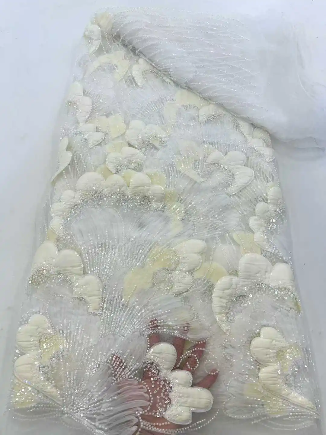 Африканская 3D цветочная кружевная ткань, роскошные блестки, вышивка бисером, французский сетчатый тюль для нигерийского вечернего платья жениха XC6519TY
Африканская 3D цветочная кружевная ткань, роскошные блестки, вышивка бисером, французский сетчатый тюль для нигерийского вечернего платья жениха XC6519TY