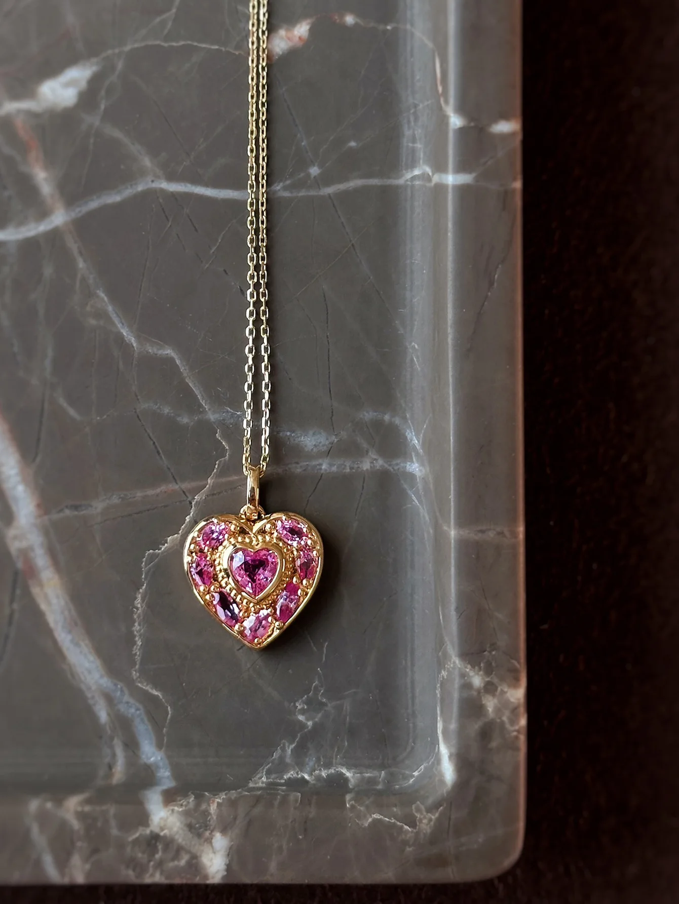 Freeshipping Girlfriend Wife Gifts 925 Silver Pink Tourmaline Heart Pendant Choker Sweater Chain Necklaces Luxury Women Jewelry 
Freeshipping Girlfriend Wife Gifts 925 Silver Pink Tourmaline Heart Pendant Choker Sweater Chain Necklaces Luxury Women Jewelry