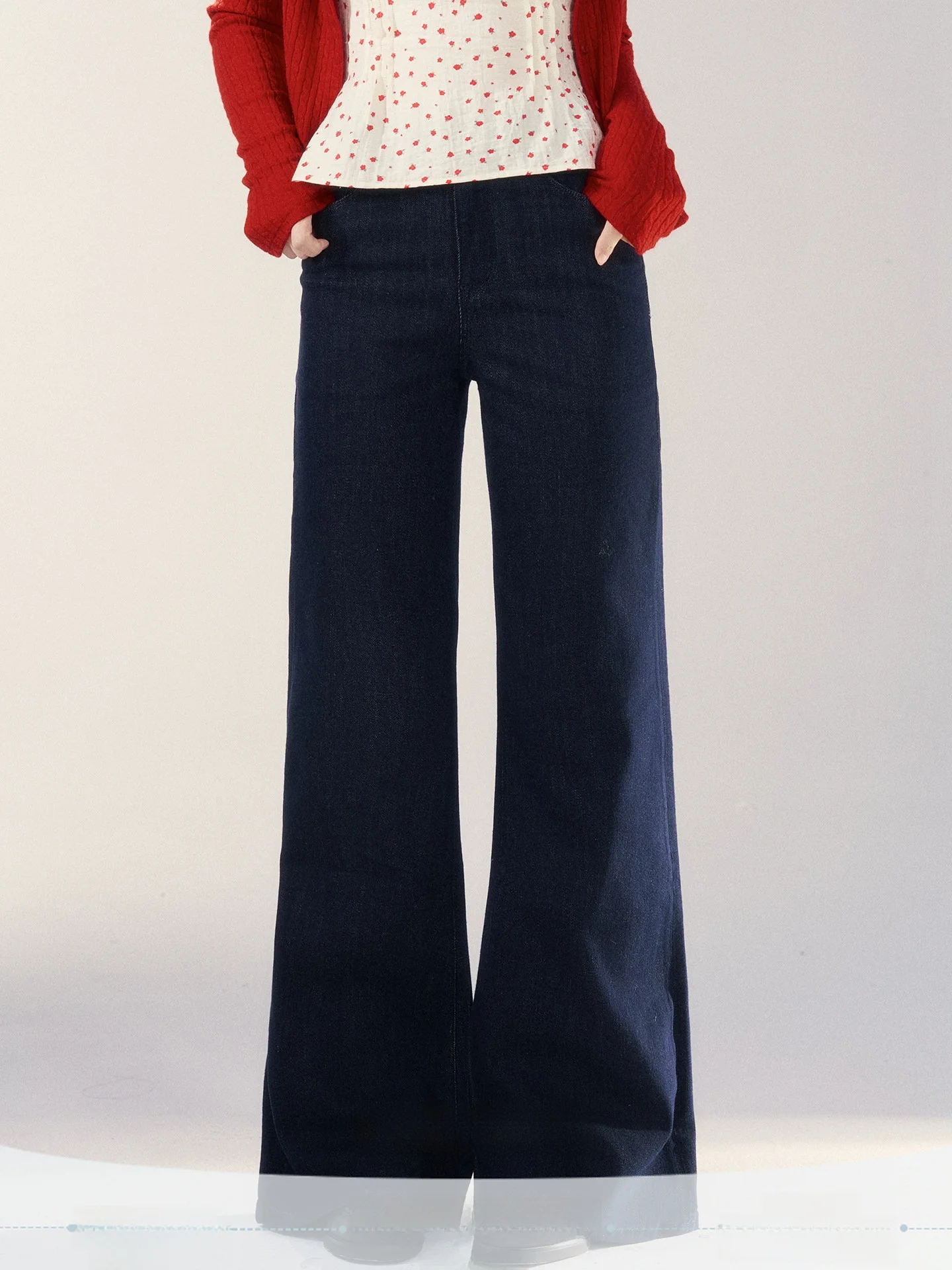 High Waist Wide Leg American Style Jeans Women's Spring 2026 New Fashion Small Wild Strawberry Micro Flared Long Pants
High Waist Wide Leg American Style Jeans Women's Spring 2026 New Fashion Small Wild Strawberry Micro Flared Long Pants