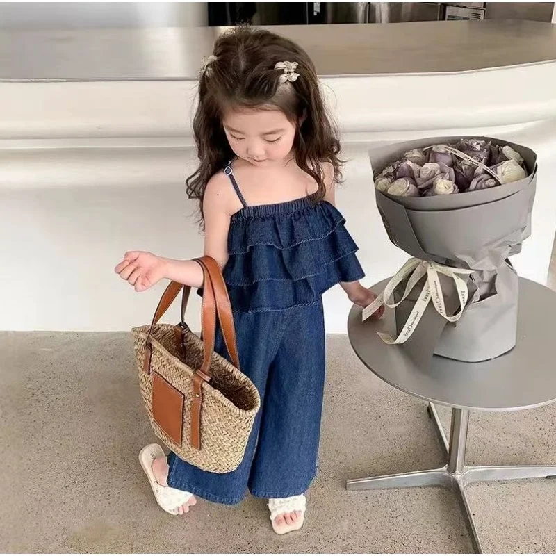Summer Girls' Clothing Set Elegance Baby Girls' Fashion Layer Splicing Strap Top+Wide Leg Pants Cowboy Children's Clothes Suits
Summer Girls' Clothing Set Elegance Baby Girls' Fashion Layer Splicing Strap Top+Wide Leg Pants Cowboy Children's Clothes Suits