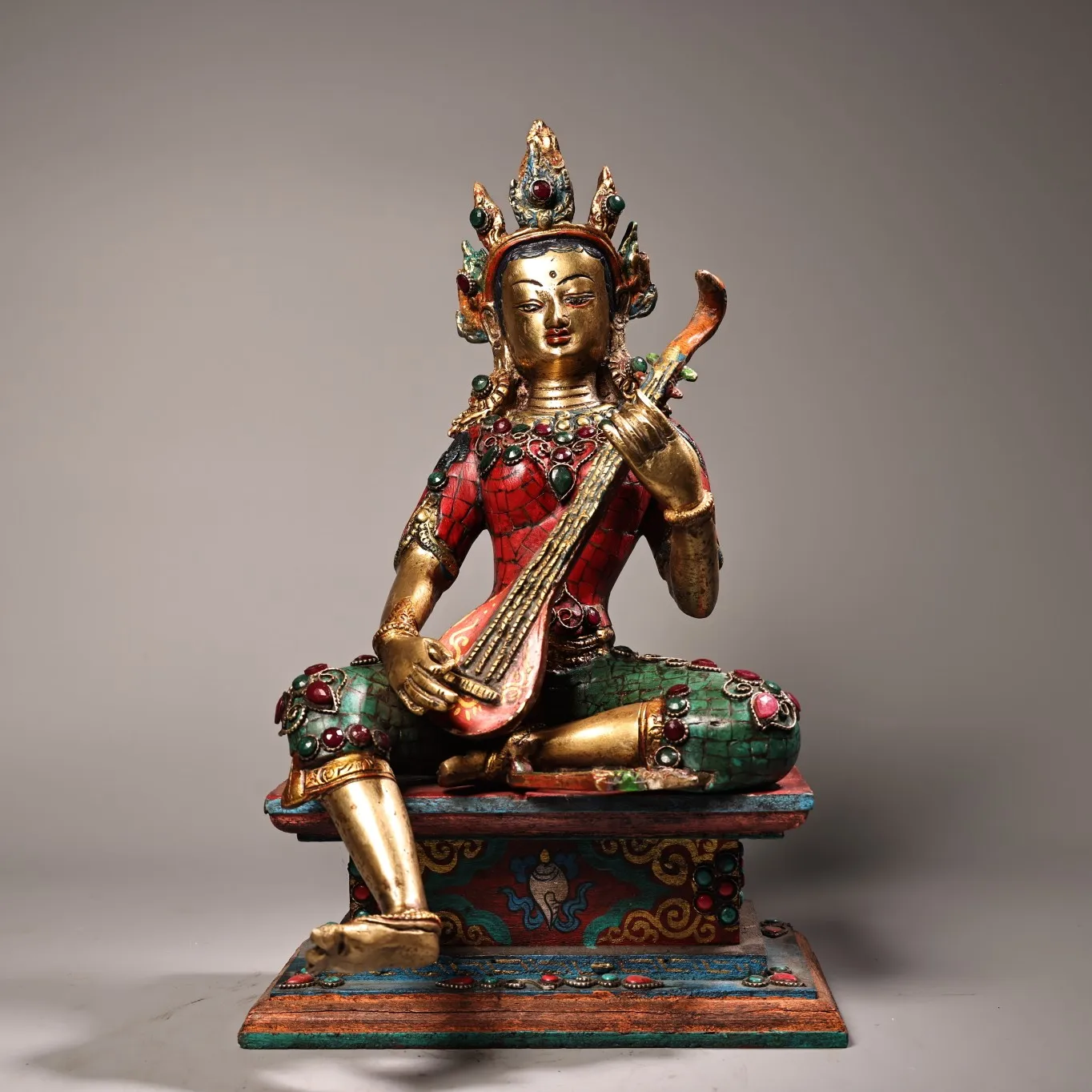 13"Tibetan Temple Collection Old Bronze Outline in gold Mosaic Gem Four armed Sarasvati Sitting Buddha Terrace Worship Hall
13"Tibetan Temple Collection Old Bronze Outline in gold Mosaic Gem Four armed Sarasvati Sitting Buddha Terrace Worship Hall